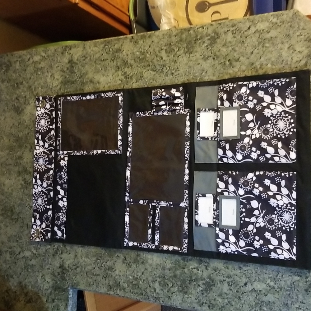 Thirty One Hang Up Wall Organizer in Black & White Parisian Pop Print